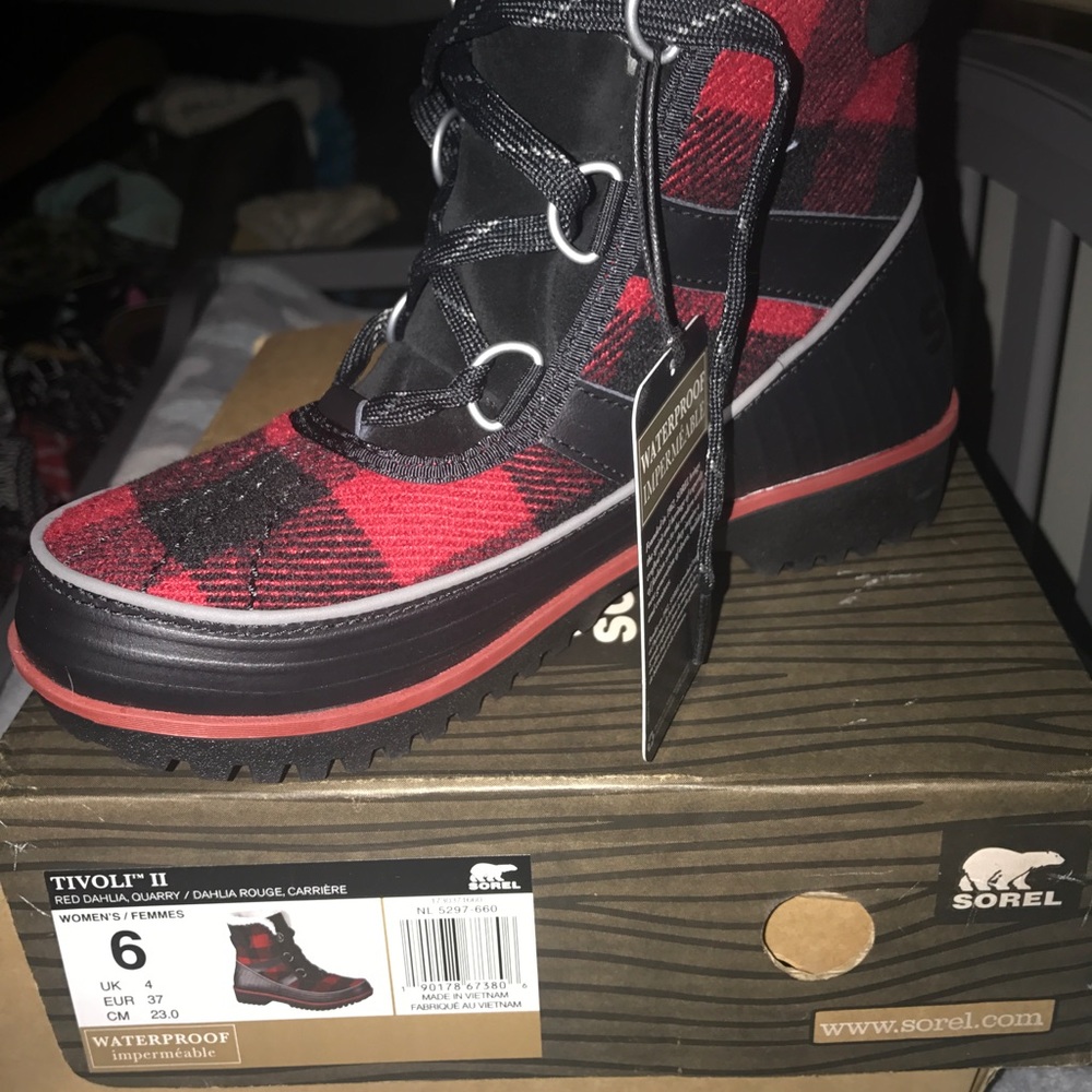 Sorel tivoli 2 size 6 buffalo plaid new!