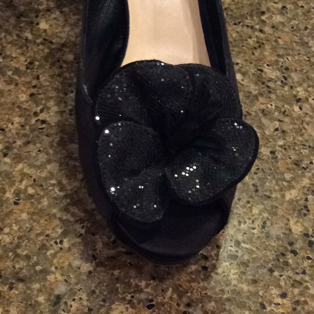 Kate Spade sling back satin 4 inch heels, size 9B. - Picture 6 of 8