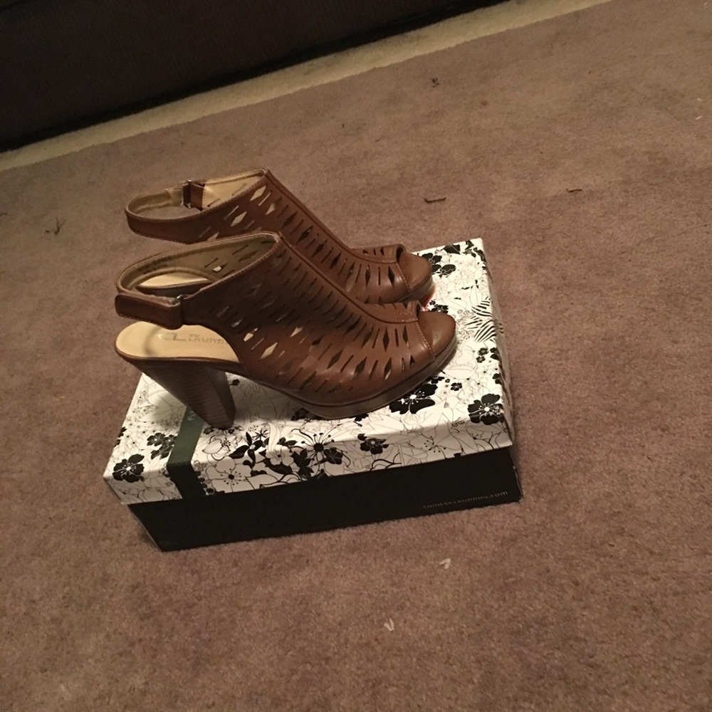 New brown Chinese laundry heels