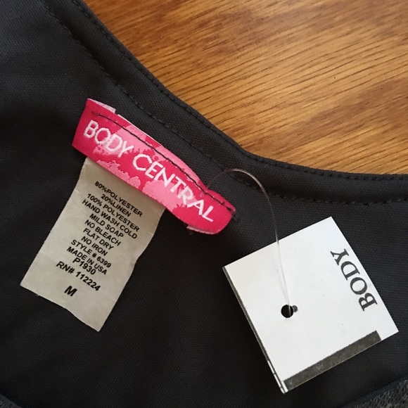 NWT Body Central charcoal flowy crop top - Picture 3 of 3