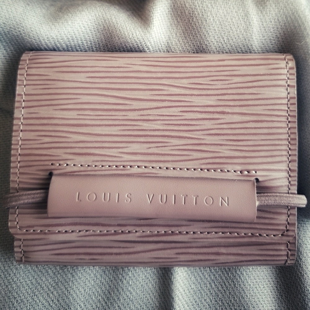 🚫SOLD🚫 Louis Vuitton wallet- Authentic