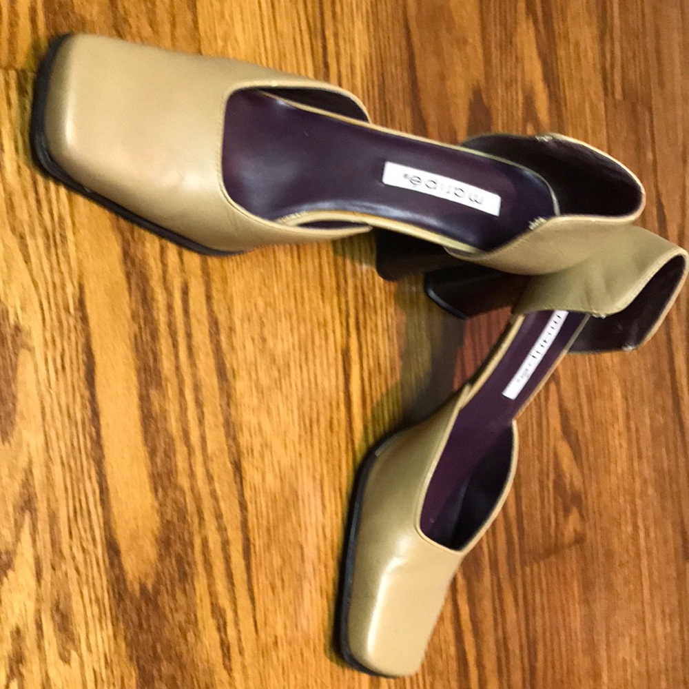 Camel Tan leather heels, 8.5