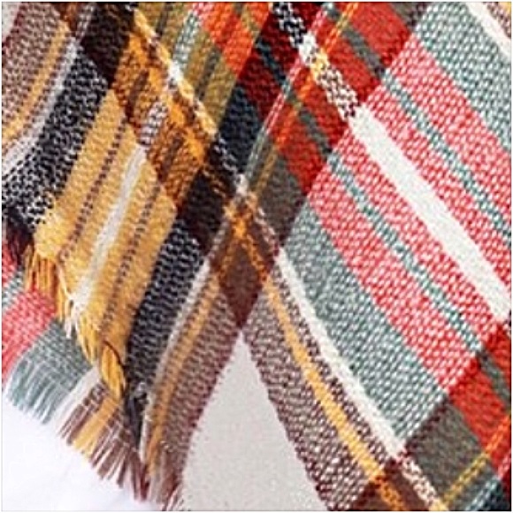 Gorgeous Plaid Oversized Blanket Scarf Wrap sold - Picture 6 of 6