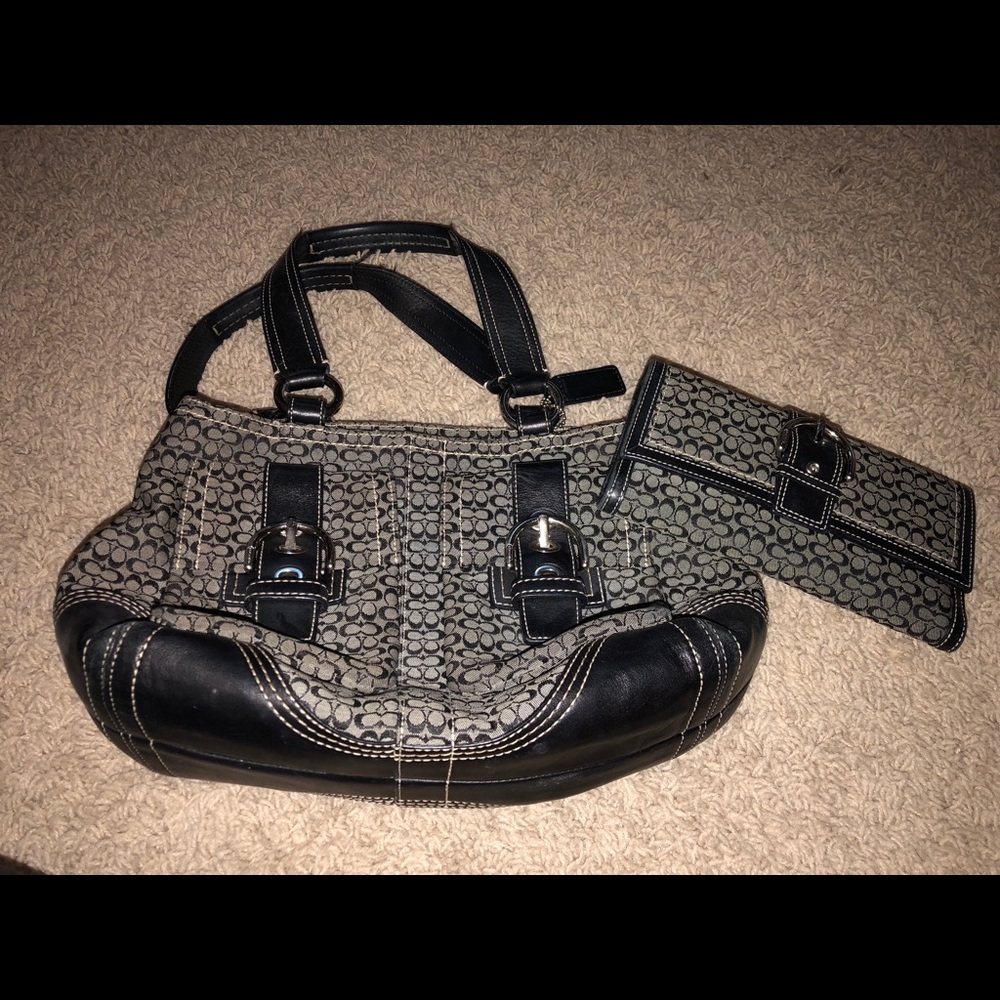 Coach purse and wallet