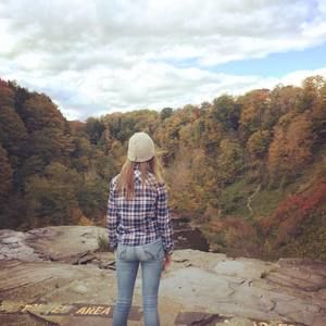 Meet your Posher, Abigail