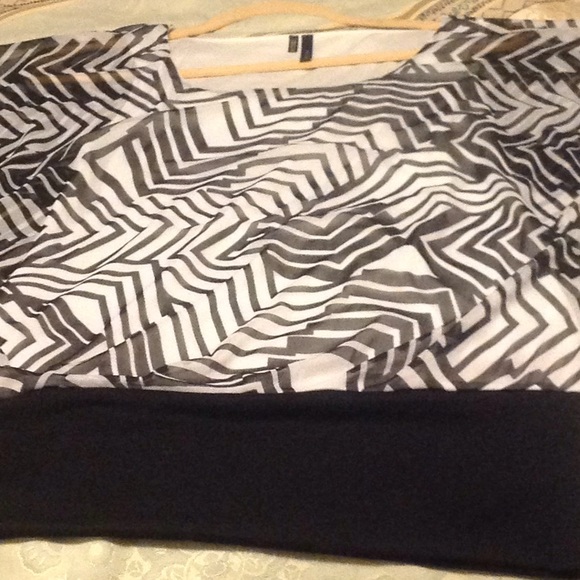 Maurice's top with banded bottom - Picture 3 of 3