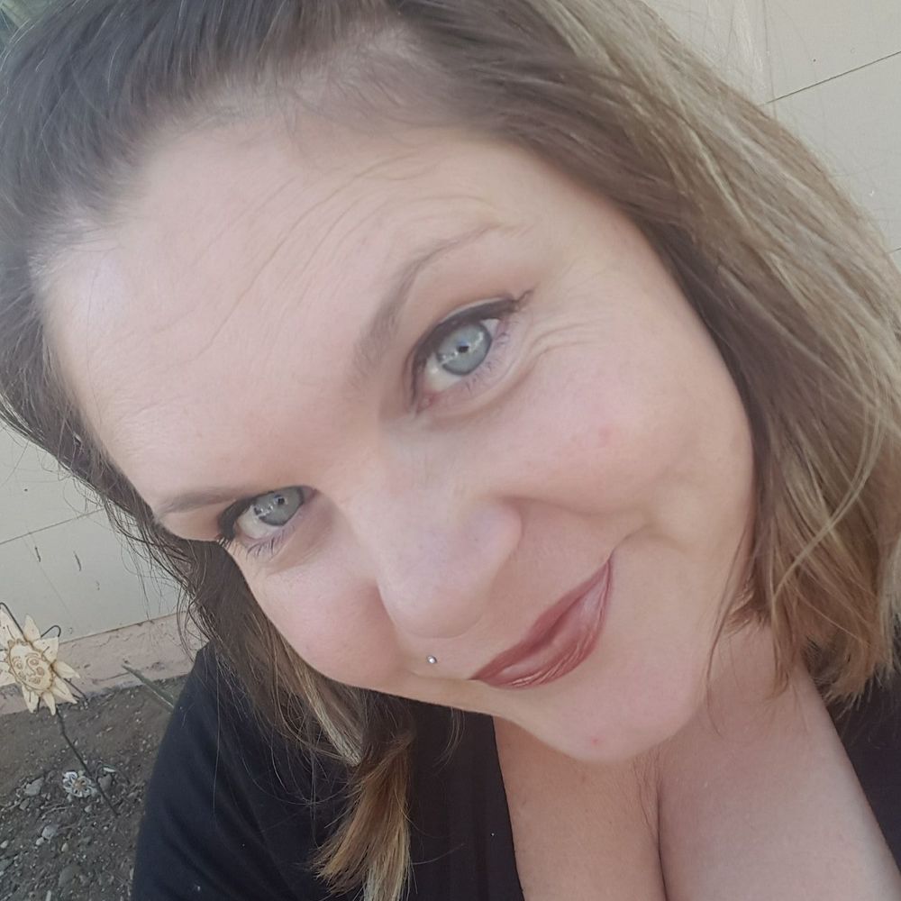 Meet your Posher, Crystal