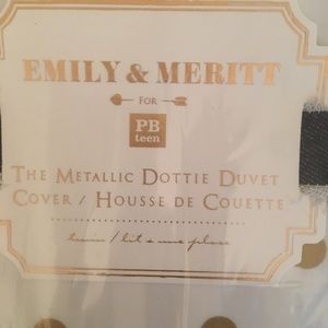 Pottery barn Emily and meritt duvet cover