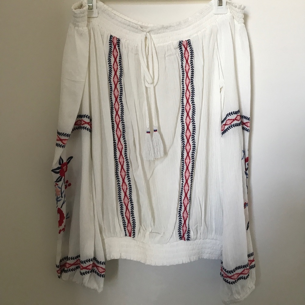 Off the shoulder boho long sleeve top