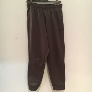 PRICE DROP🎉 Nike Grey Dri Fit Sweatpants