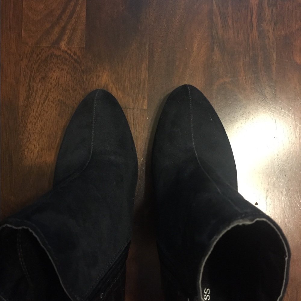 Express black booties - Picture 3 of 3