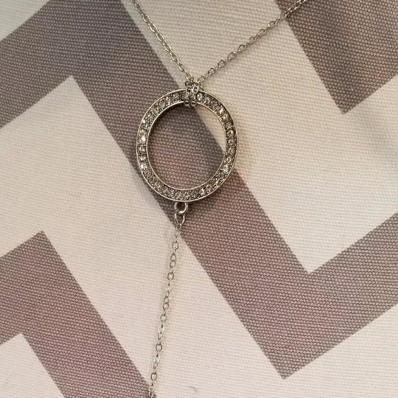 SILVER DAINTY "Y" SHAPED NECKLACE - Picture 4 of 4