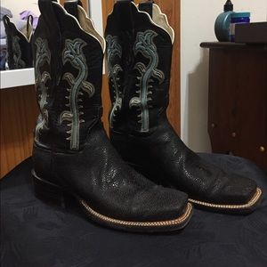 lucchese stingray