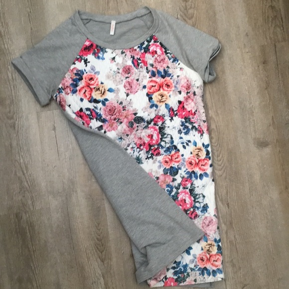 Pinkblush Tops - PinkBlush quilted floral maternity tunic