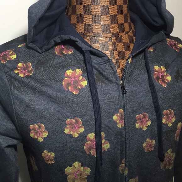 Free Planet- Navy Floral Hoodie NWT - Picture 2 of 4