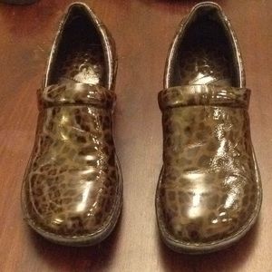 b.o.c. leopard print patent leather clogs