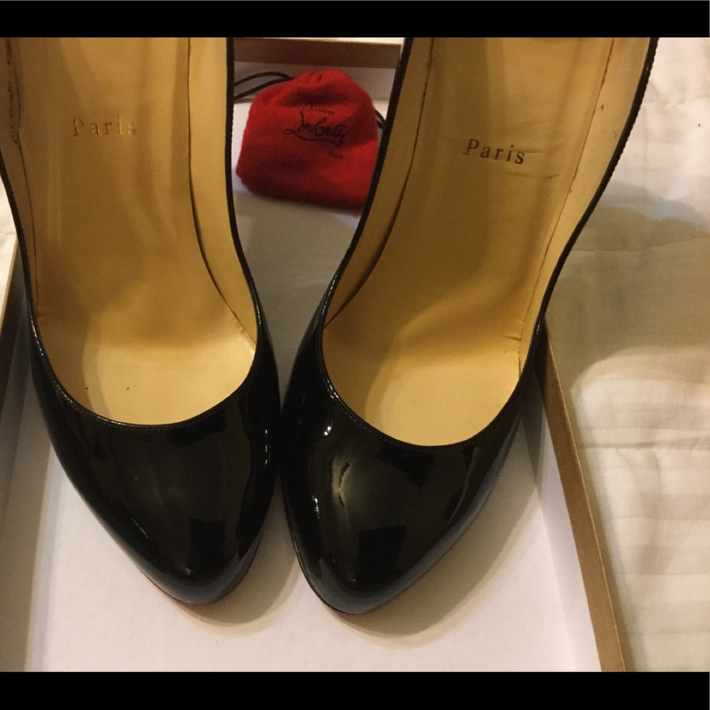 Christian Louboutin Wawy Dolly 💯 Patent Pumps