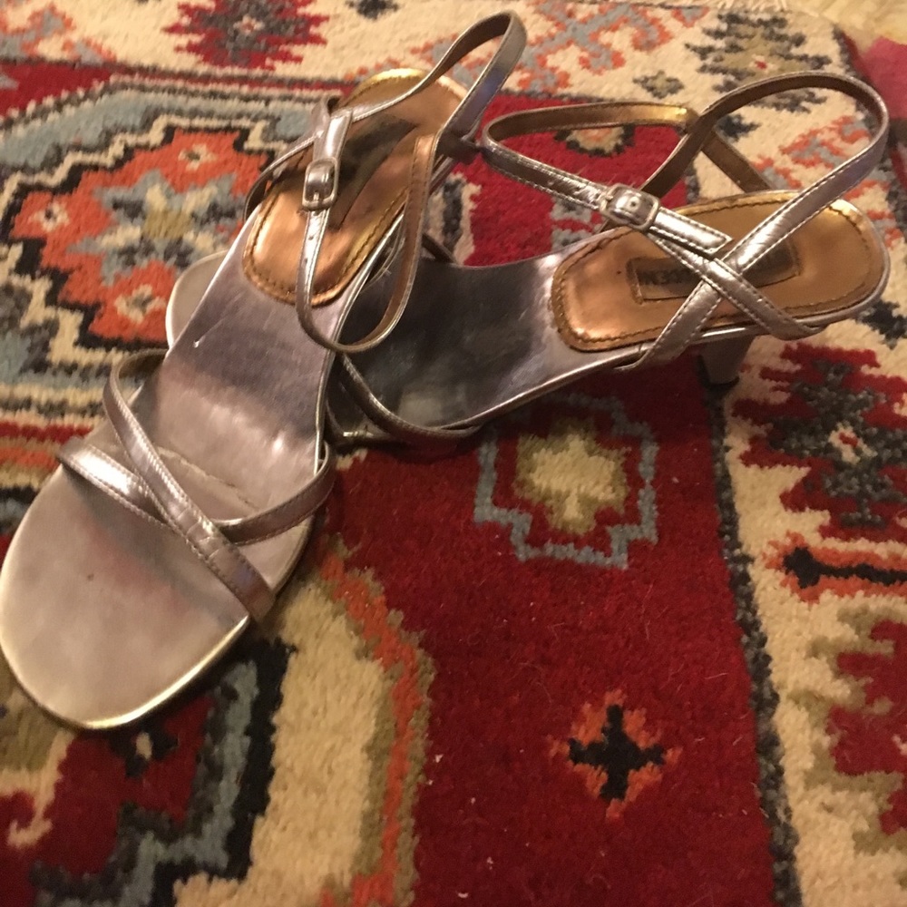Metallic silver strappy heels!