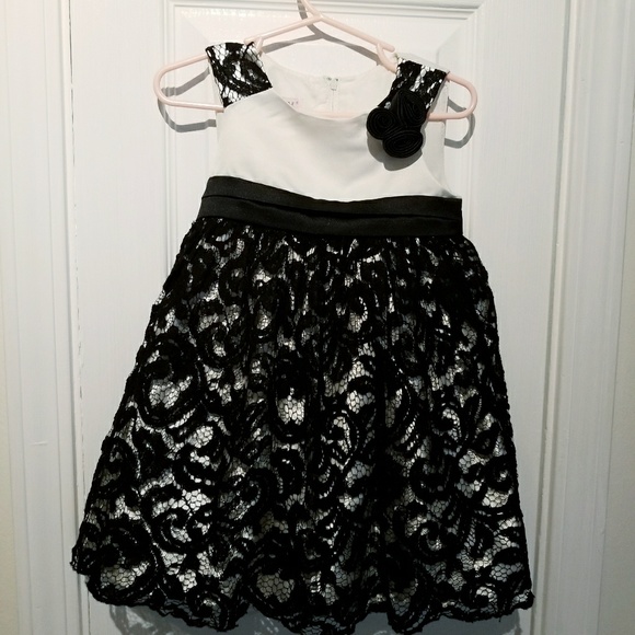 2T Dress - Picture 1 of 1
