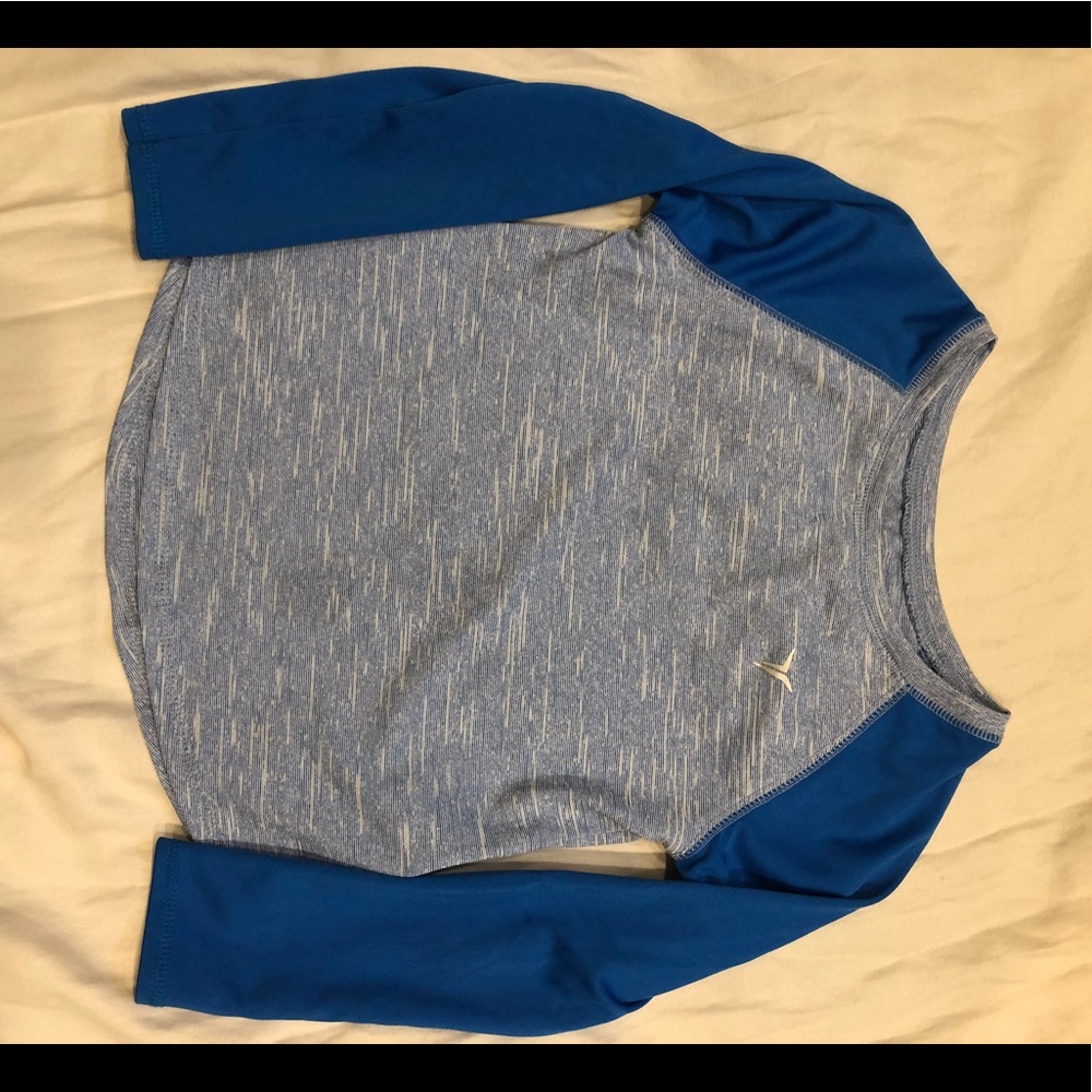 Girls 5T old navy athletic shirt