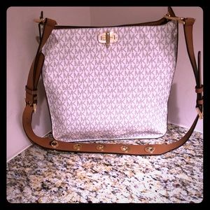 Michael Kors women’s handbag (brand new)