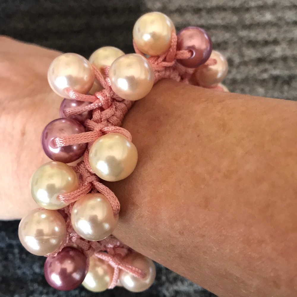Pearl bracelet pink and cream - Picture 3 of 3