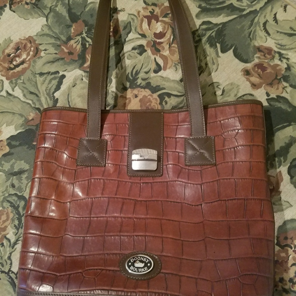 Dooney & Bourke Purse