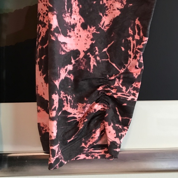 Calvin Klein Splatter Yoga Pants - Picture 4 of 5