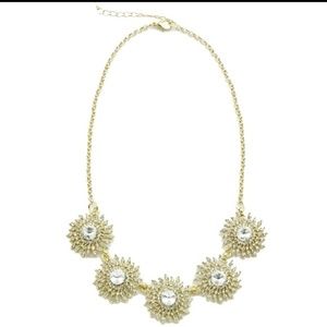 💕T&J Gold Sunburst Medallion Necklace