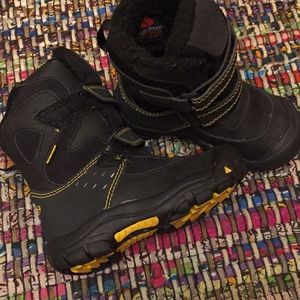 Keen winter snow boots