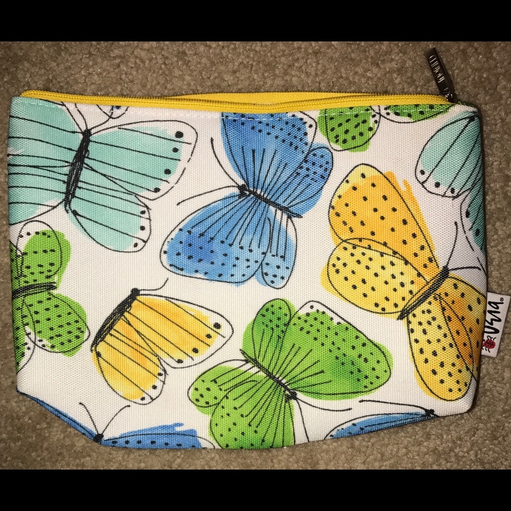 Clinique Makeup 💄 Bag FREE WITH PURCHASE!