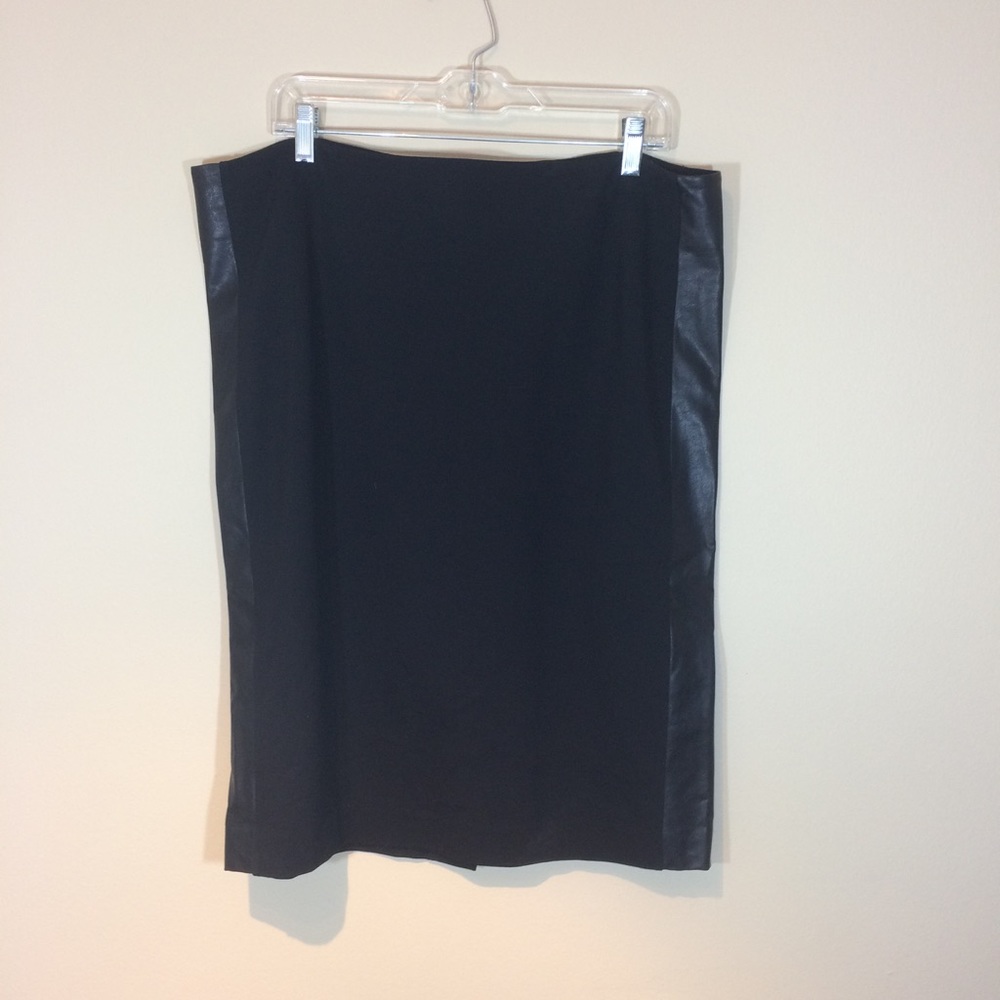 Joe Fresh Black Skirt Size 16