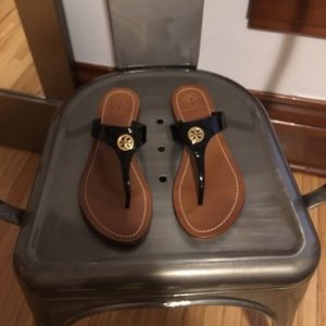 TORY BURCH Cameron Thong - Black Patent