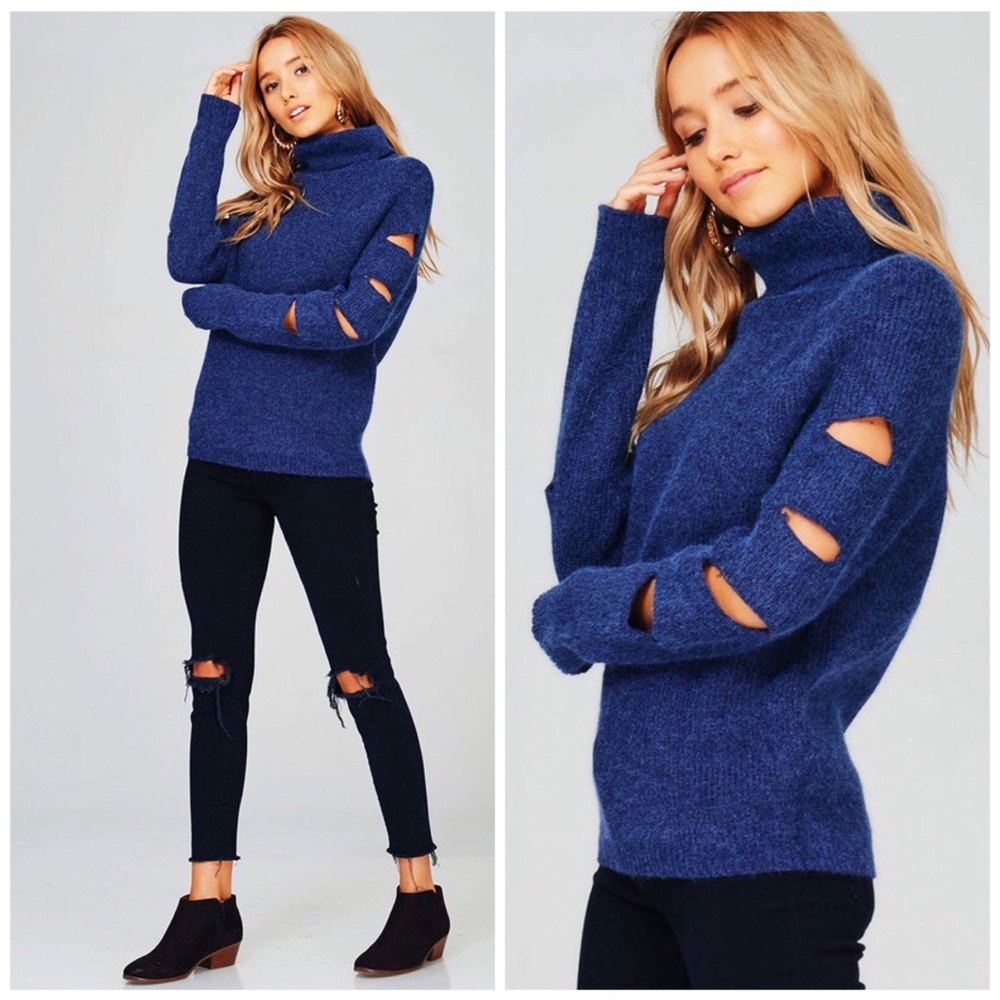 💙🆕Royal Blue Knit Slitted Long Sleeve Sweater