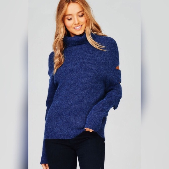 💙🆕Royal Blue Knit Slitted Long Sleeve Sweater - Picture 2 of 4