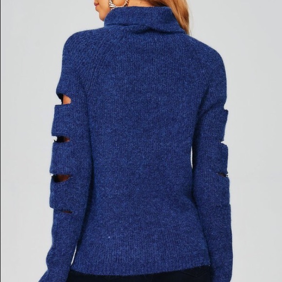 💙🆕Royal Blue Knit Slitted Long Sleeve Sweater - Picture 4 of 4
