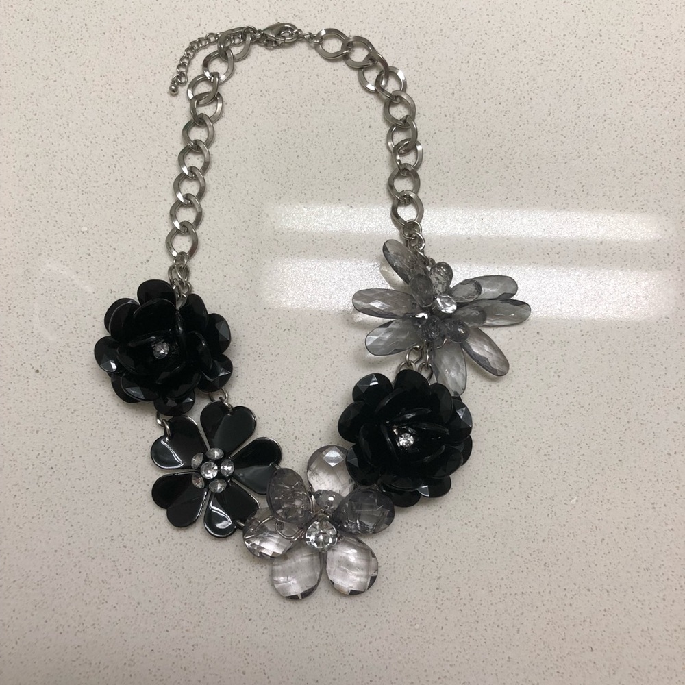 Statement necklace