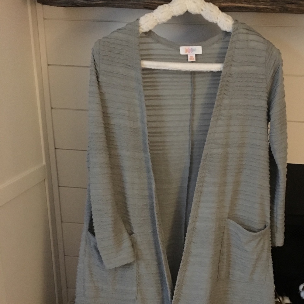 Lularoe Xs soft stretchy sarah gray pintucked