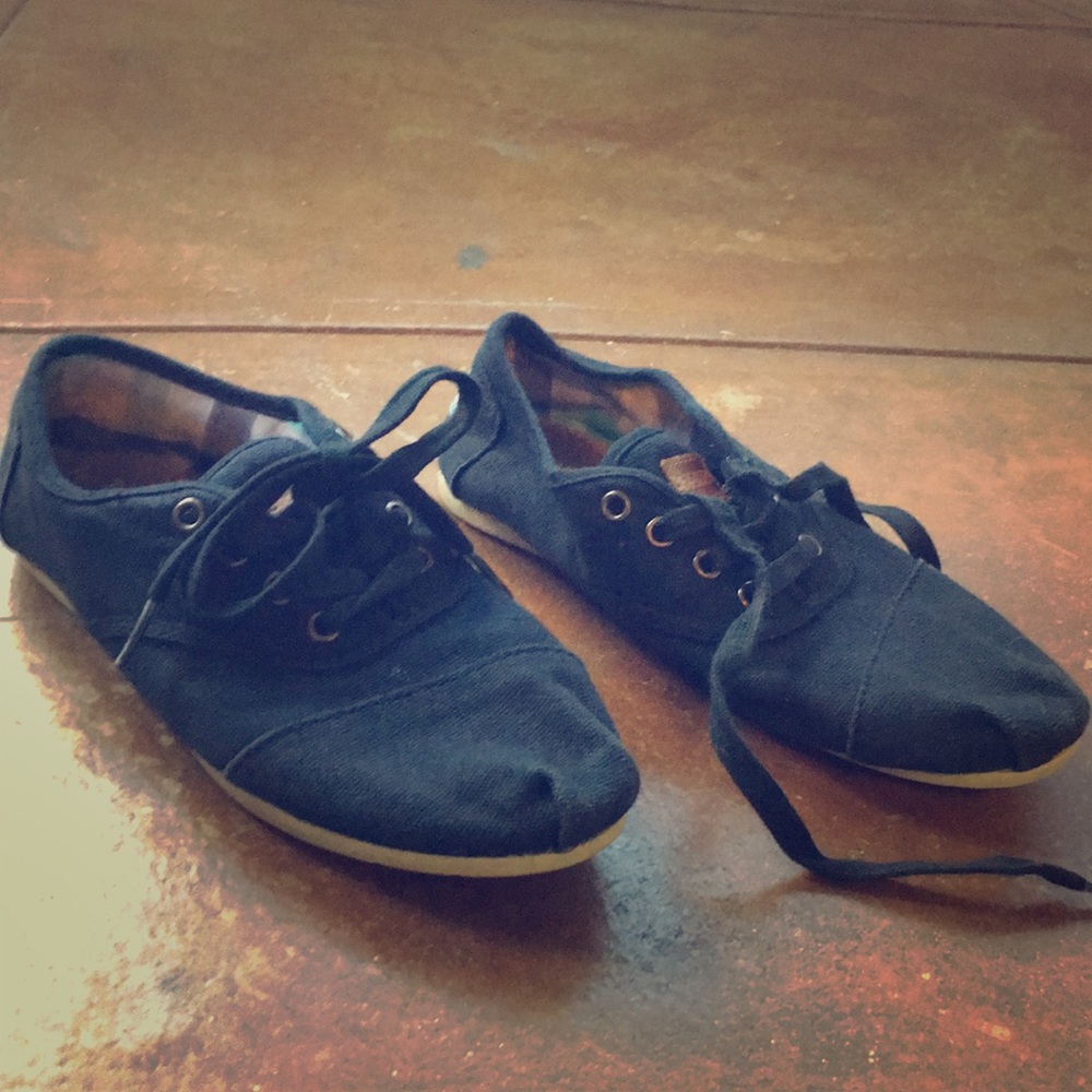 Black lace up Toms