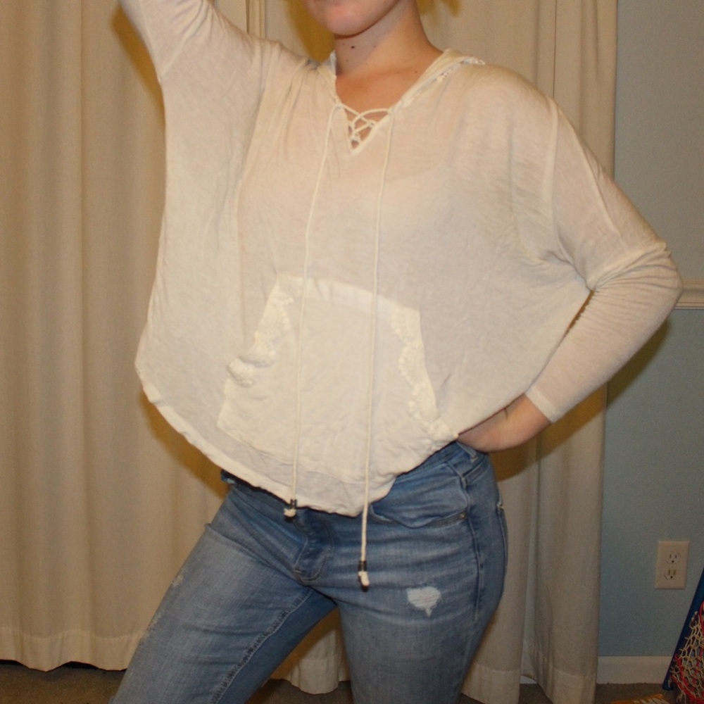 Cute white long sleeve shirt