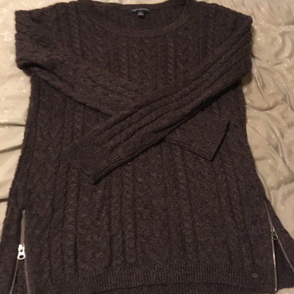 American Eagle Outfitters Sweaters - American Eagle Outfitters cable knit sweater