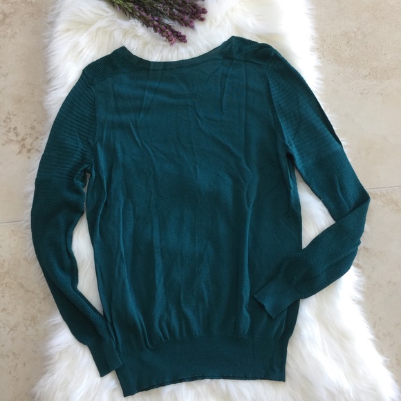 SI IAE Sweater - Picture 4 of 5