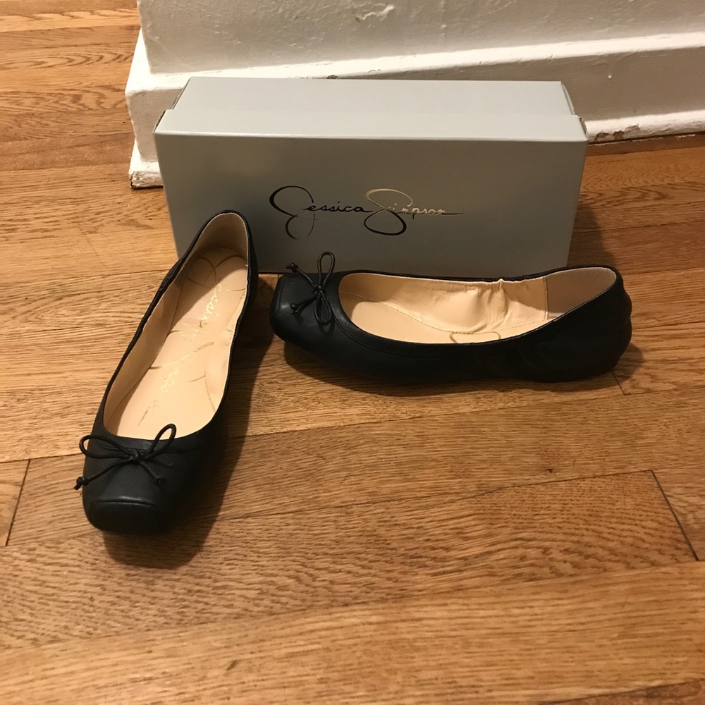 Jessica Simpson black ballet flats