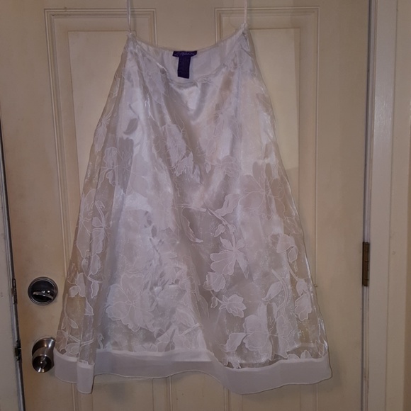Metaphor white flowered skirt - Picture 1 of 6