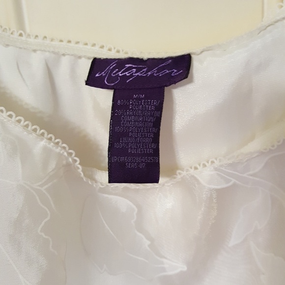 Metaphor white flowered skirt - Picture 2 of 6