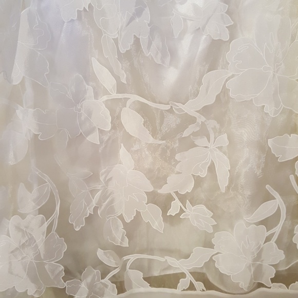 Metaphor white flowered skirt - Picture 4 of 6