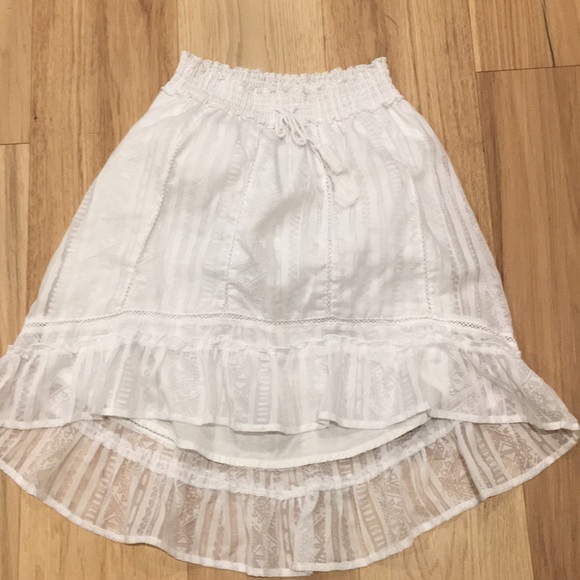 Aeropostale Dresses & Skirts - Aeropostale High-Low White lace skirt. Super cute! Aeropostale Dresses & Skirts - Aeropostale High-Low White lace skirt. Super cute!