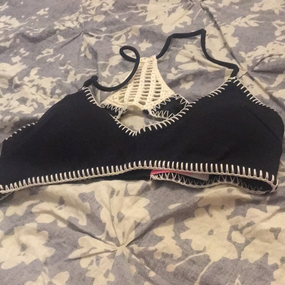 VS MEDIUM TOP