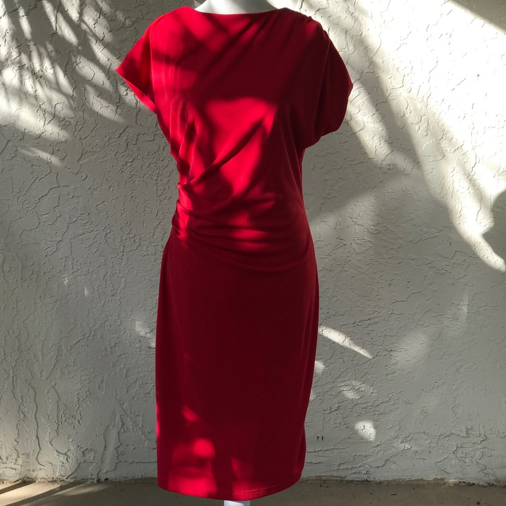 Fitted red dress, great for all seasons.