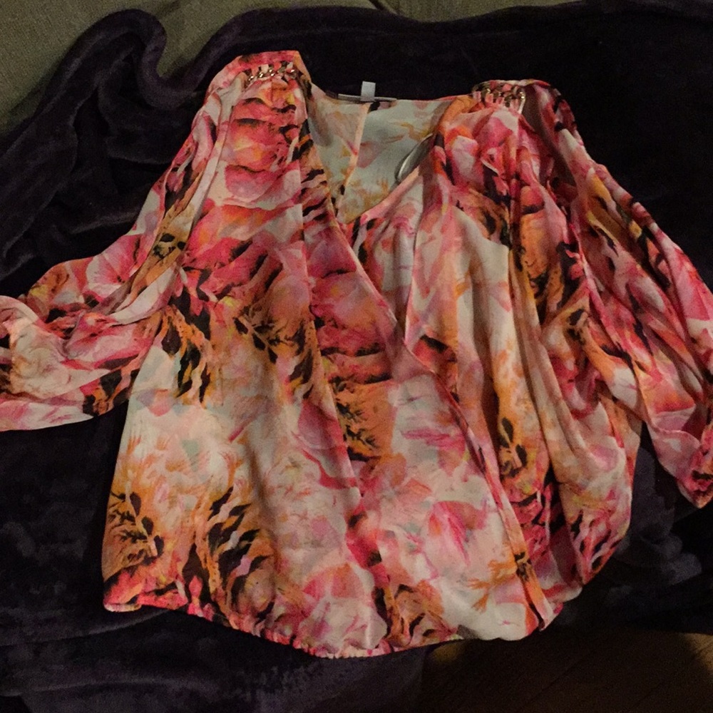 Blouse with gold rope shoulder